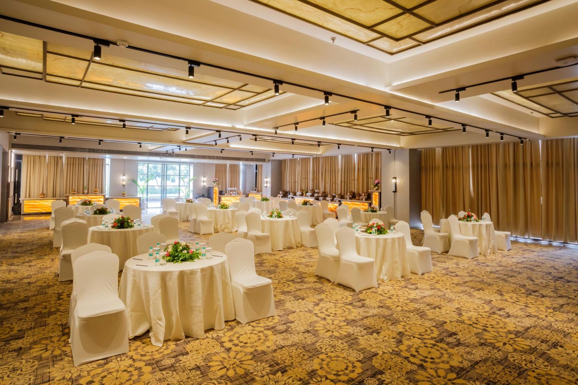 Udman Hotel Greater Noida Exterior foto